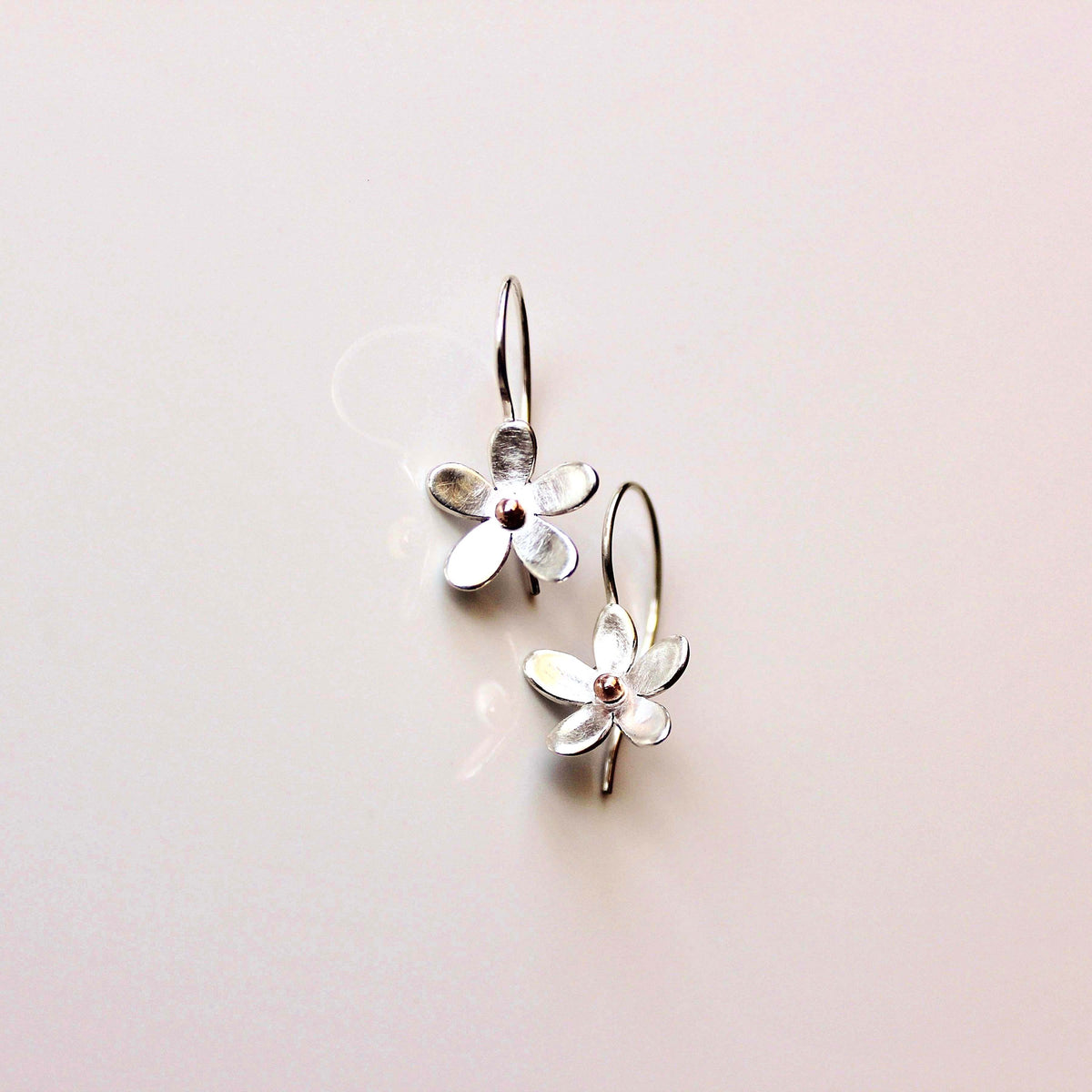 Maya Bee White Daisy Drop Earings