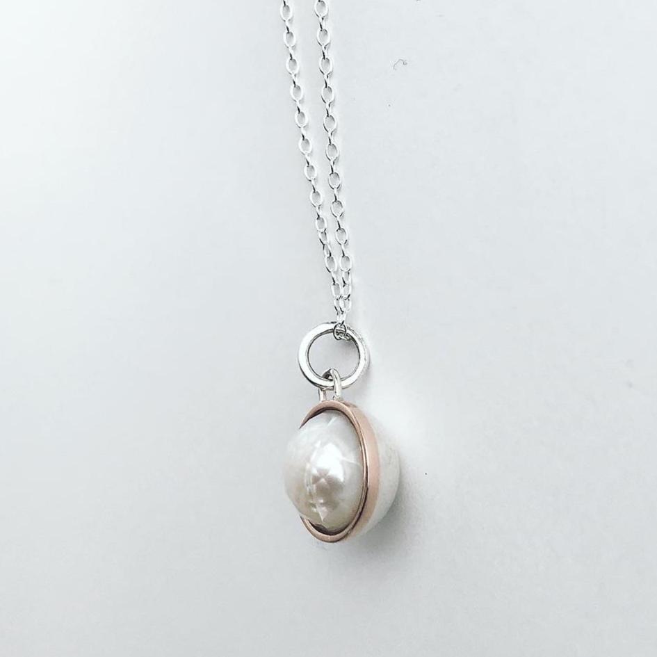 Rose cut pearl necklace