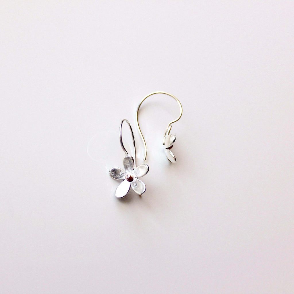 'Wildflower' single daisy drop earrings